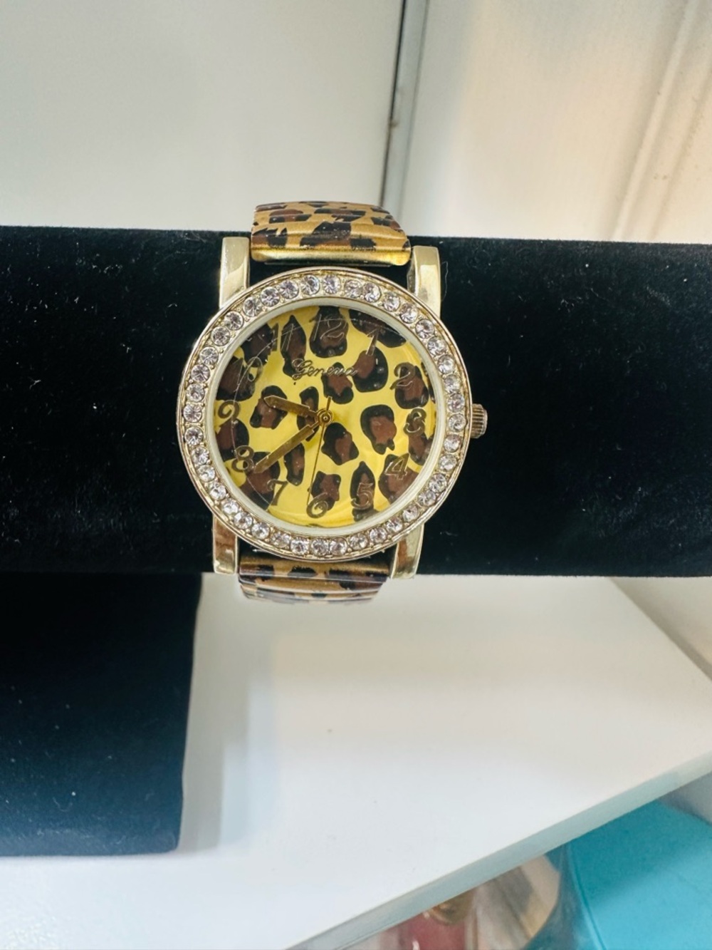 Geneva Leopard Print Crystal Bezel Fashion Watch - Yellow